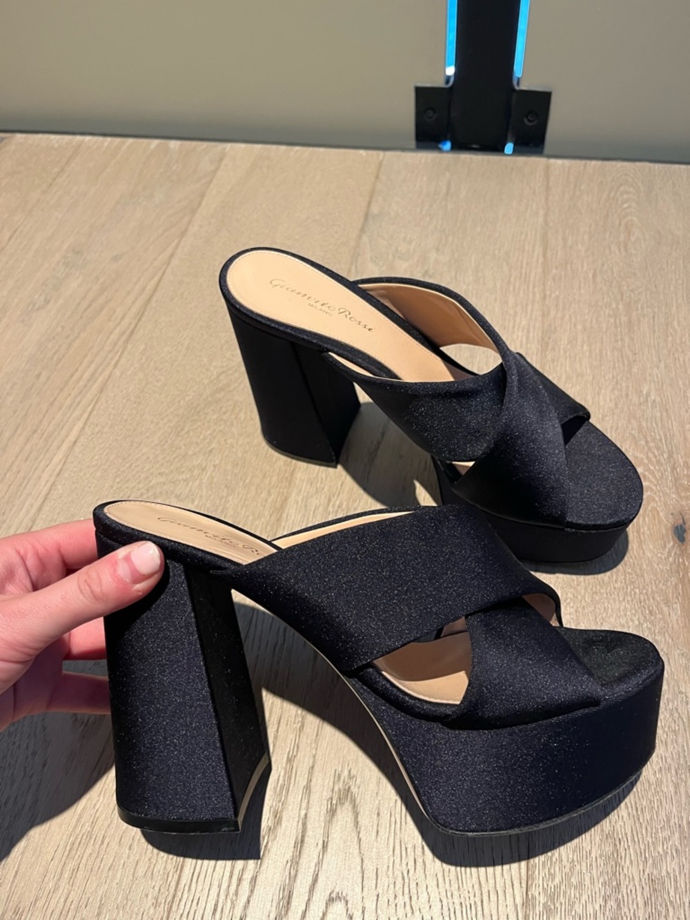 GIANVITO ROSSI Satin-jersey platform mules - Picture 7 of 11